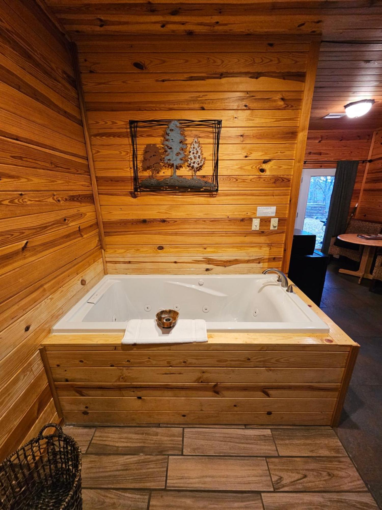 5 Min To Beaver Lake-King Bed-Fire Pit-Jetted Tub #1 Eureka Springs Exteriör bild